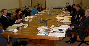 AUSTRALIA: Participants at the Global Dialogue round table on foreign relations in Canberra on March 30, 2006. 